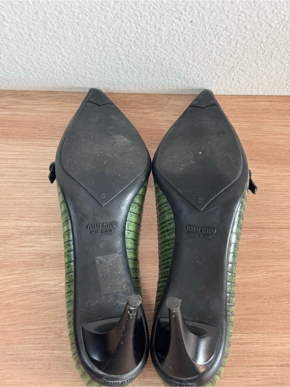 Vintage Miu Miu Croc Embossed Kitten Heels - Picture 11 of 16